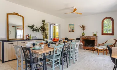 Plan de l'établissement Les Arènes - Grande maison familiale rénovée, 6 à 12 personnes , Vue sur les Arènes, Garage véhicule électrique, Parking Gratuit