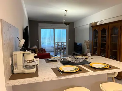 Cuisine ou kitchenette dans l'établissement ღ La Perle Marine - Vue sur le lac avec parking
