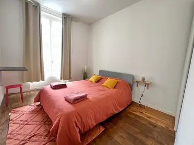 Un ou plusieurs lits dans un hébergement de l'établissement Magnifique T3 en plein centre ville de Poitiers