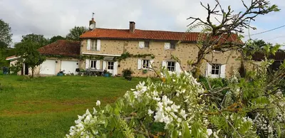 Jardin de l'établissement Chambre d'hôte de Rochette
