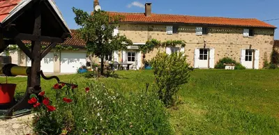 Jardin de l'établissement Chambre d'hôte de Rochette