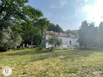 Jardin de l'établissement Maison rénovée proche du Rocher de Cheffois avec Wifi - FR-1-426-587