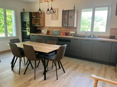 Cuisine ou kitchenette dans l'établissement Maison Cosy Retour de plage