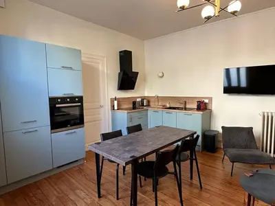 Cuisine ou kitchenette dans l'établissement Wilson Cathédrale