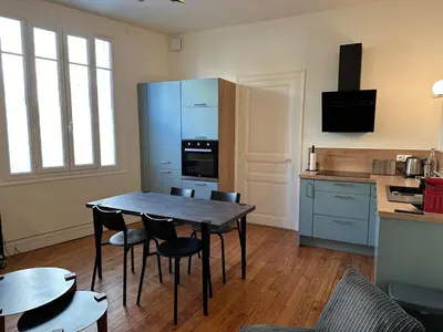 Cuisine ou kitchenette dans l'établissement Wilson Cathédrale