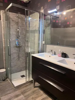 Salle de bains dans l'établissement Maison de ville