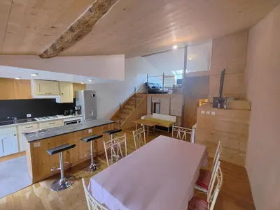 Cuisine ou kitchenette dans l'établissement Appartement 75m2 - Centre-ville