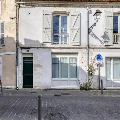 1 Bedroom Lovely Apartment In La Rochelle