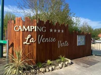 Certificat, récompense, panneau ou autre document affiché dans l'établissement Chalet confortable avec terrasse pour 2 personnes - API-1-52-559