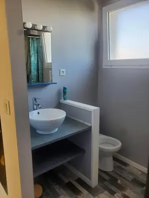 Salle de bains dans l'établissement Bastille 2