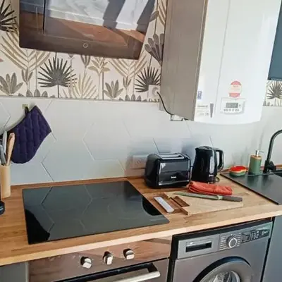 Studio Neuf idéalement placé avec TERRASSE et JARDIN