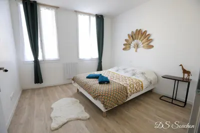 Un ou plusieurs lits dans un hébergement de l'établissement Nest - Maison Rénovée, Parking gratuit, Fibre