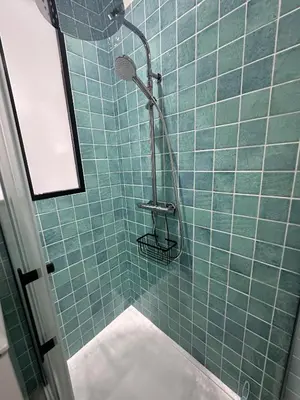 Salle de bains dans l'établissement La cour des anglais, centre ville, LR106