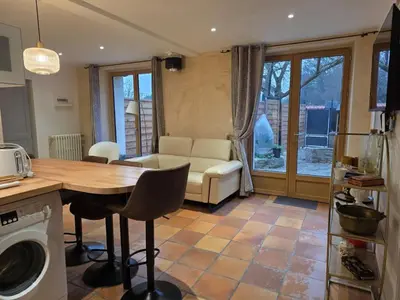 Cuisine ou kitchenette dans l'établissement Studio 2 personnes proche du Futuroscope