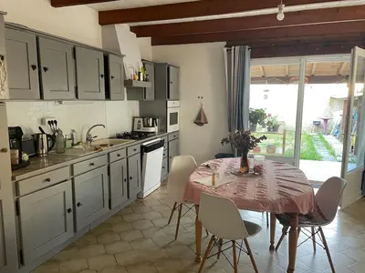 Cuisine ou kitchenette dans l'établissement Maison entre terre et mer