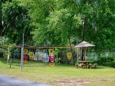 Jardin de l'établissement Mobil Home avec Terrasse pour 6 personnes - API-1-52-381