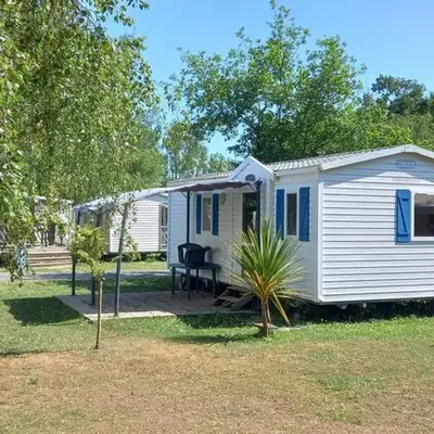 Mobil home pour 6 personnes avec terrasse - API-1-52-390