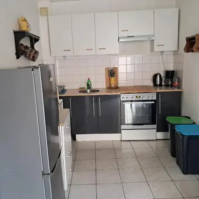 Cuisine ou kitchenette dans l'établissement Maison familiale à Maillé avec vélos