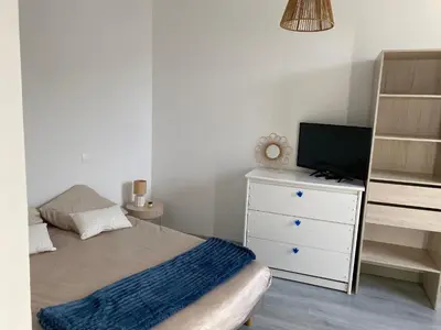 Un ou plusieurs lits dans un hébergement de l'établissement Chambres centre ville Chateauneuf