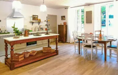 Cuisine ou kitchenette dans l'établissement Largeteau Astronomer's House
