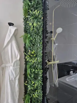 Un ou plusieurs lits dans un hébergement de l'établissement Love Room, balnéo, lit king-size, douche XXL etc