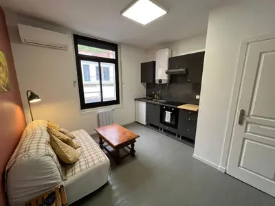 Cuisine ou kitchenette dans l'établissement T2 cozy - clim et parking gratuit - Abbaye aux Dames