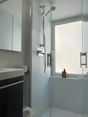 Salle de bains dans l'établissement Atelier des Thermes