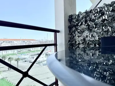 Balcon ou terrasse dans l'établissement Le Quai des Étoiles