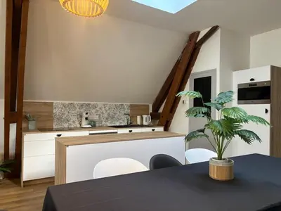 Cuisine ou kitchenette dans l'établissement Parenthèse Poitevine - Maison 3 chambres à 5 min du Futuroscope