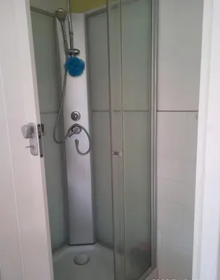 Salle de bains dans l'établissement Maisonnette 
