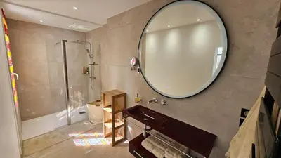 Salle de bains dans l'établissement Appartement lumineux & moderne au cœur du centre