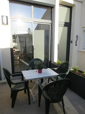 Terrasse ou espace extérieur de l'établissement Maisonnette avec terrasse et parking