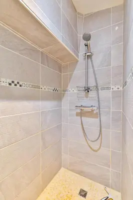 Salle de bains dans l'établissement Le Solençon de 1 à 4 personne Hypercentre
