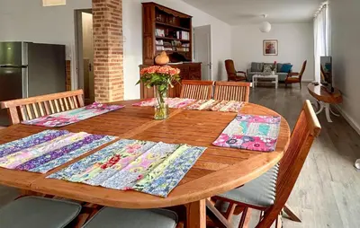 Cuisine ou kitchenette dans l'établissement Lovely Home In Nanteuil-En-Vallée With Wifi