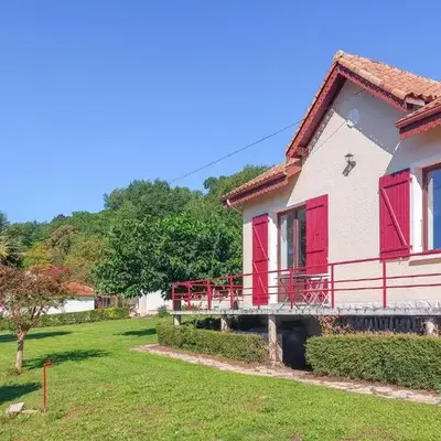 Lovely Home In Nanteuil-En-Vallée With Wifi