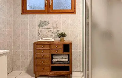 Salle de bains dans l'établissement Pet Friendly Home In Nanteuil-En-Vallée With Wifi