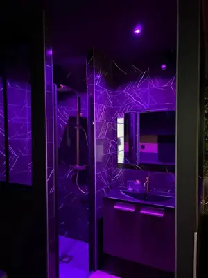 Salle de bains dans l'établissement La Romantique