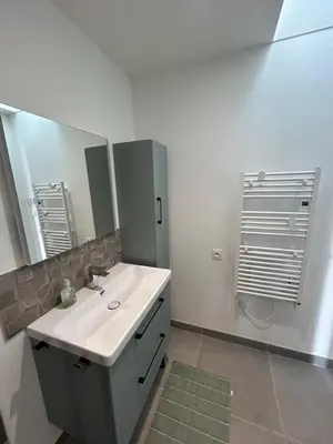 Salle de bains dans l'établissement Chez Céline et Frédéric maison 3 T2 45m2
