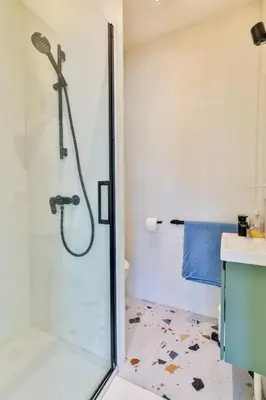 Salle de bains dans l'établissement Studio Nomade #Stationnement facile #1personne
