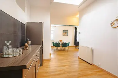 Plan de l'établissement Gatsby - Appartement rénové élégant, Hypercentre Saintes, Calme, Fibre, TV 4K, Netflix
