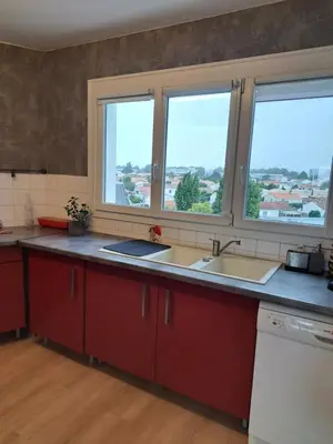 Cuisine ou kitchenette dans l'établissement Les grands prés