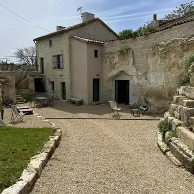 Le troglo du chateau
