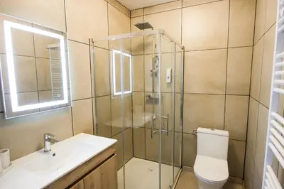 Salle de bains dans l'établissement Le Soy'ô - Parking - Mairie - Angoulême à 10 min