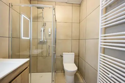 Salle de bains dans l'établissement Le Soy'ô - Parking - Mairie - Angoulême à 10 min