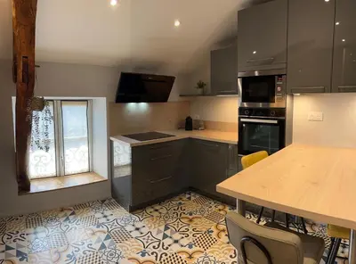 Cuisine ou kitchenette dans l'établissement Appartement centre de Poitiers