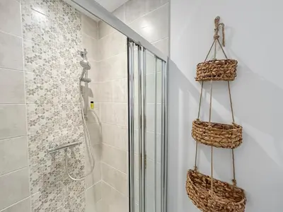 Salle de bains dans l'établissement Maison moderne T5 · 4 ch sdb privatives · Terrasse