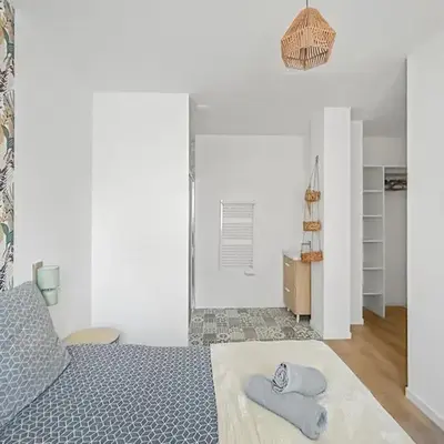 Maison moderne T5 · 4 ch sdb privatives · Terrasse