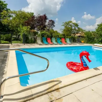 Maison 15p piscine chauffé terrain de pétanque