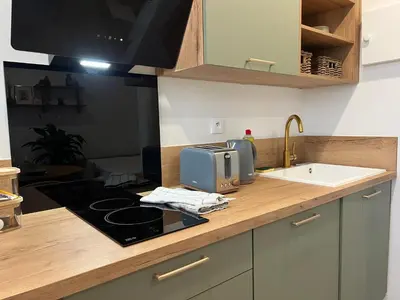Cuisine ou kitchenette dans l'établissement ღ TerraCotta - Élégant cocon neuf avec WIFI HAUT DÉBIT