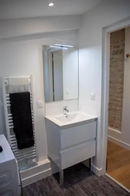 Salle de bains dans l'établissement Le cocon - Plein de charme dans l'hyper centre